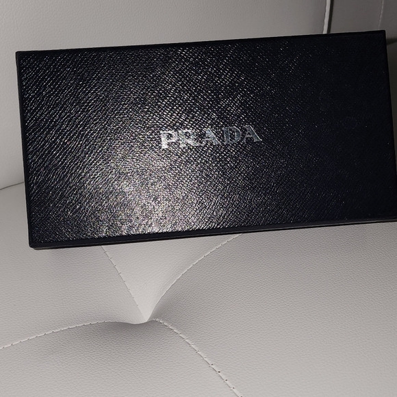 PRADA Women's wallet - Picture 2 of 9